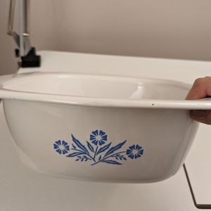 Corning Ware P-34-B 4 Quart Dutch oven Cornflower, Blue & White